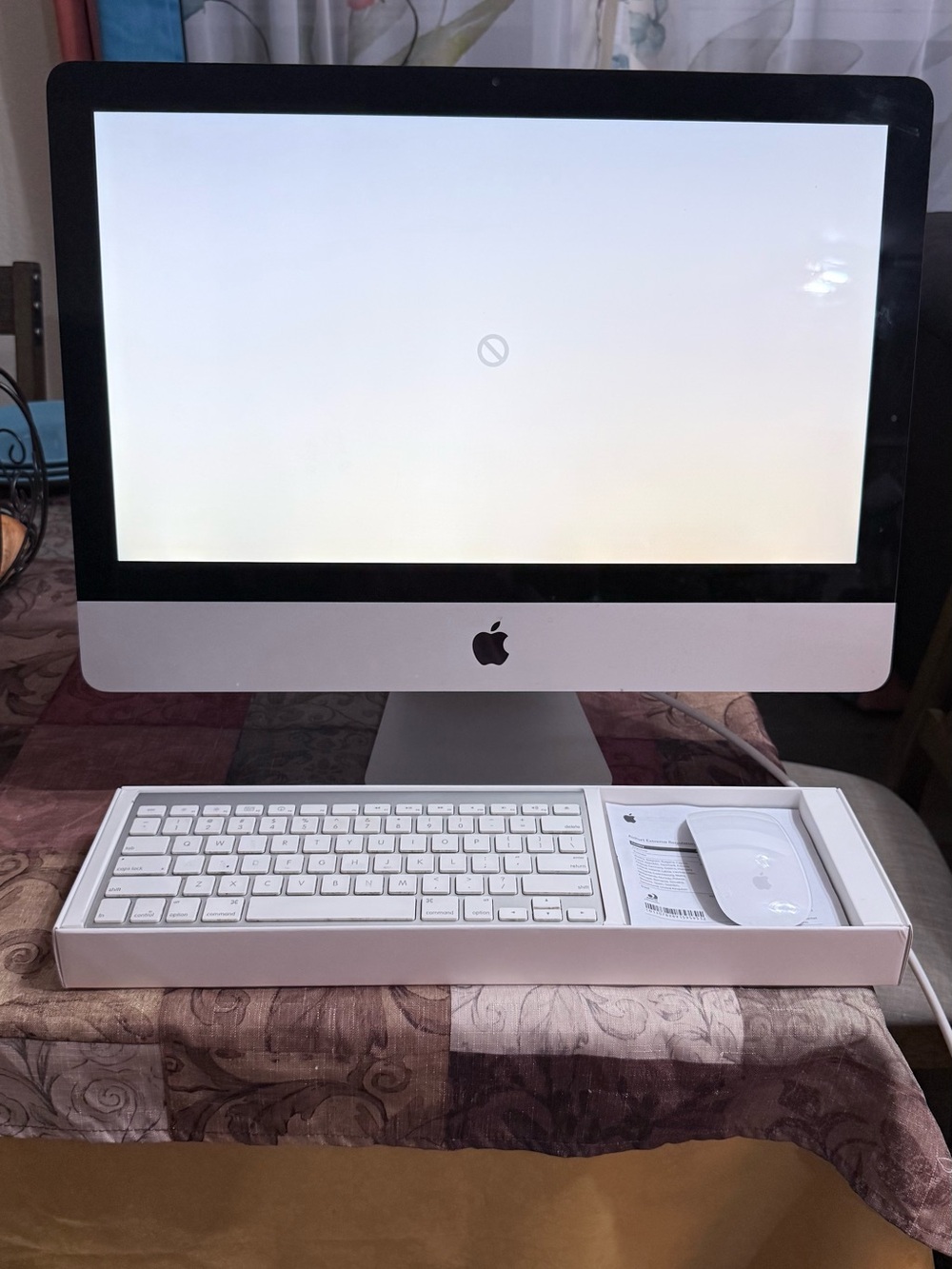 iMac 21.5 LED 16:9 widescreen computer